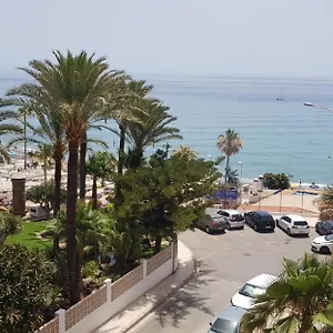 https://junto-a-playa-torrecilla.es-andalucia.com